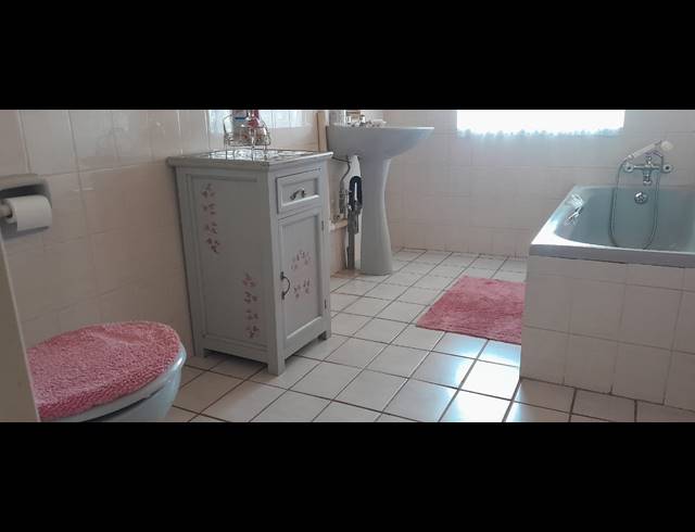 3 BEDROOM HOUSE FOR SALE IN DE DEUR